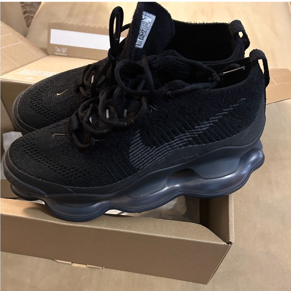 Nike Air Vapormax Scorpion (Women)-9